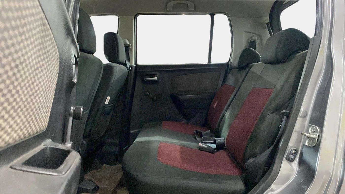 2013 Maruti Wagon R 1.0 LXI, Petrol, Manual, 76,233 km, Right Side Rear Door Cabin