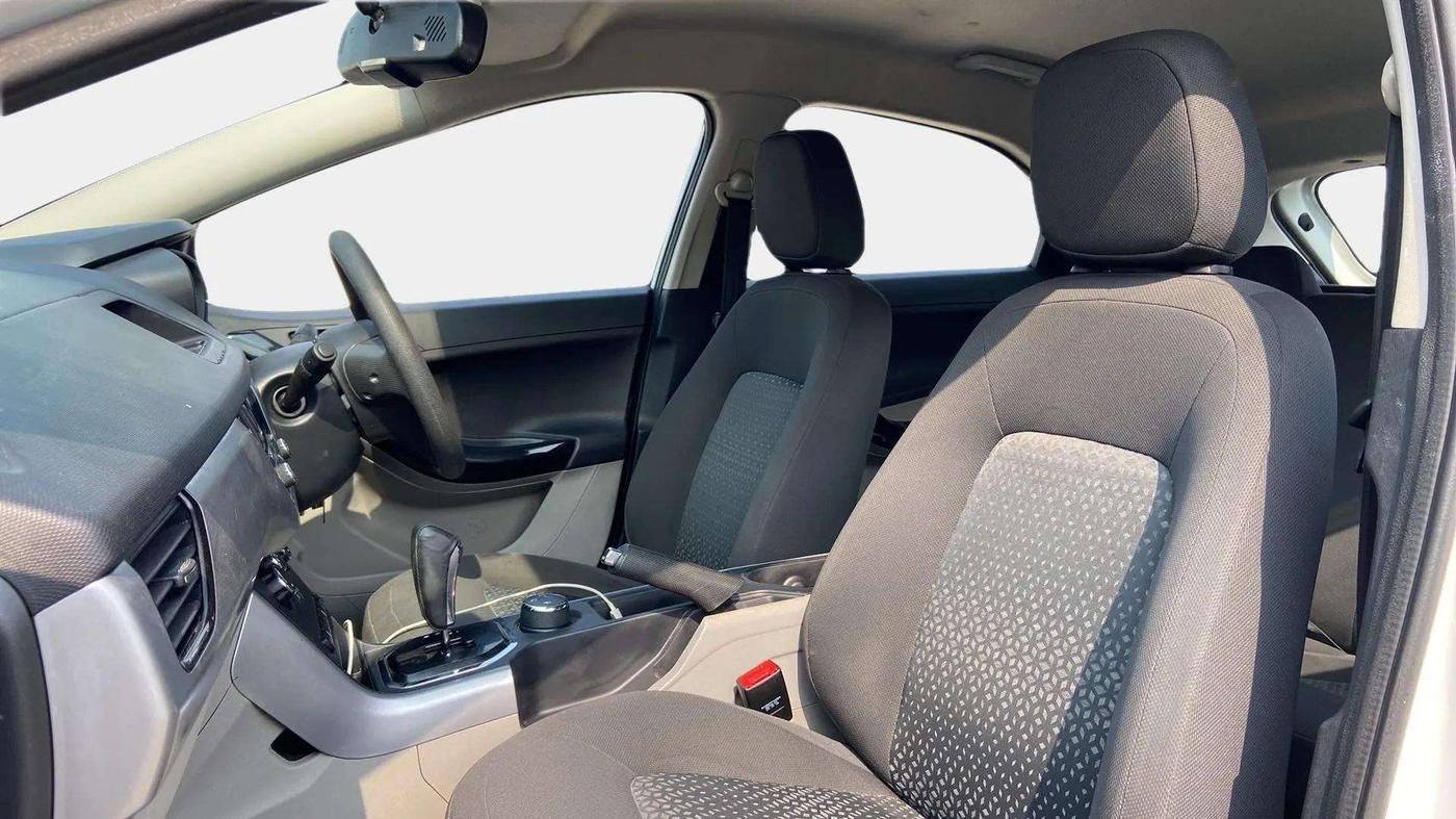 2018 Tata NEXON XMA PETROL, Petrol, Automatic, 85,692 km, Right Side Front Door Cabin