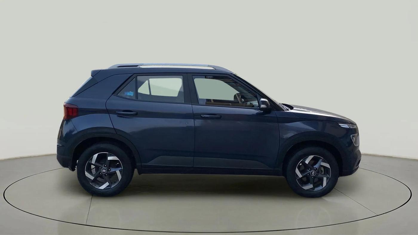 2019 Hyundai VENUE SX 1.0 TURBO, Petrol, Manual, 26,879 km, Right Side View