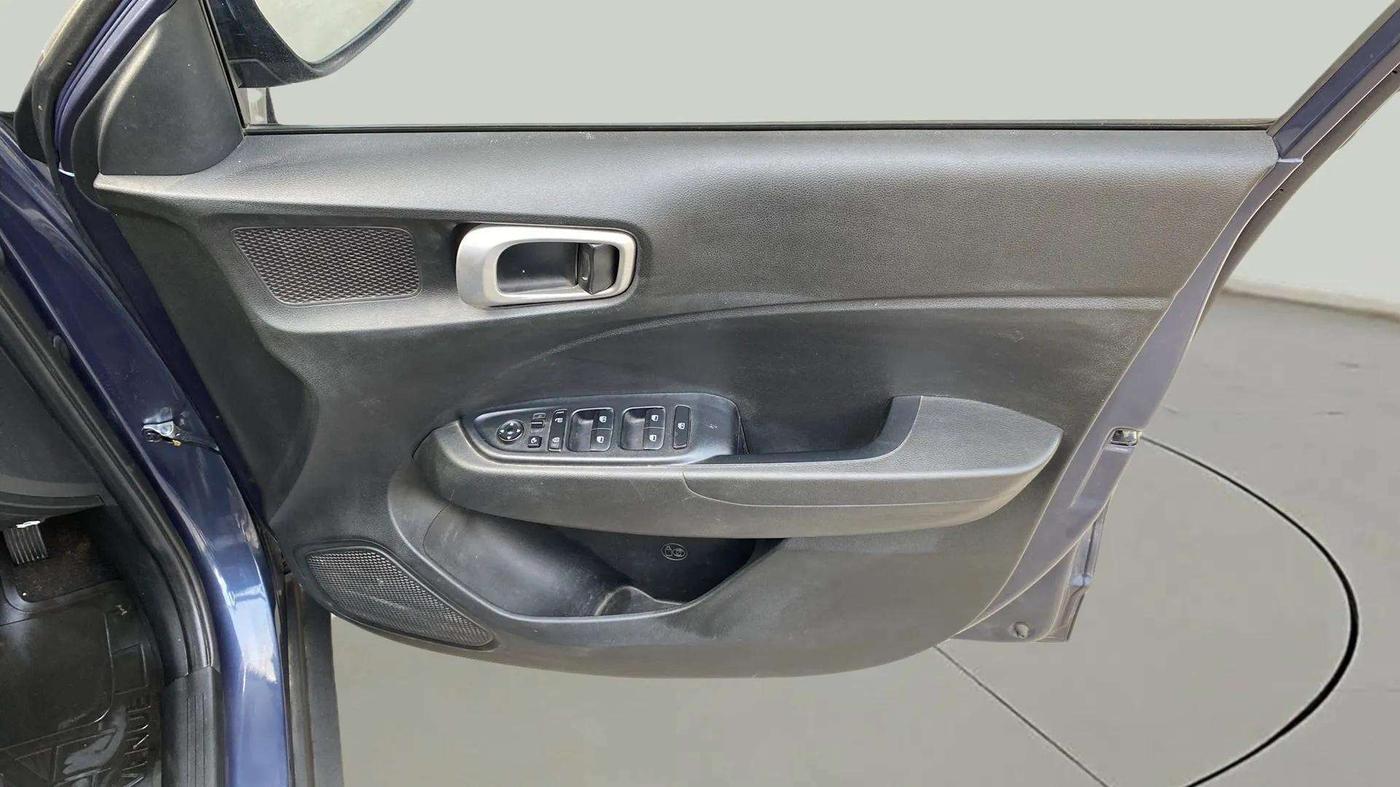 2019 Hyundai VENUE SX 1.0 TURBO, Petrol, Manual, 26,879 km, Driver Side Door Panels Control