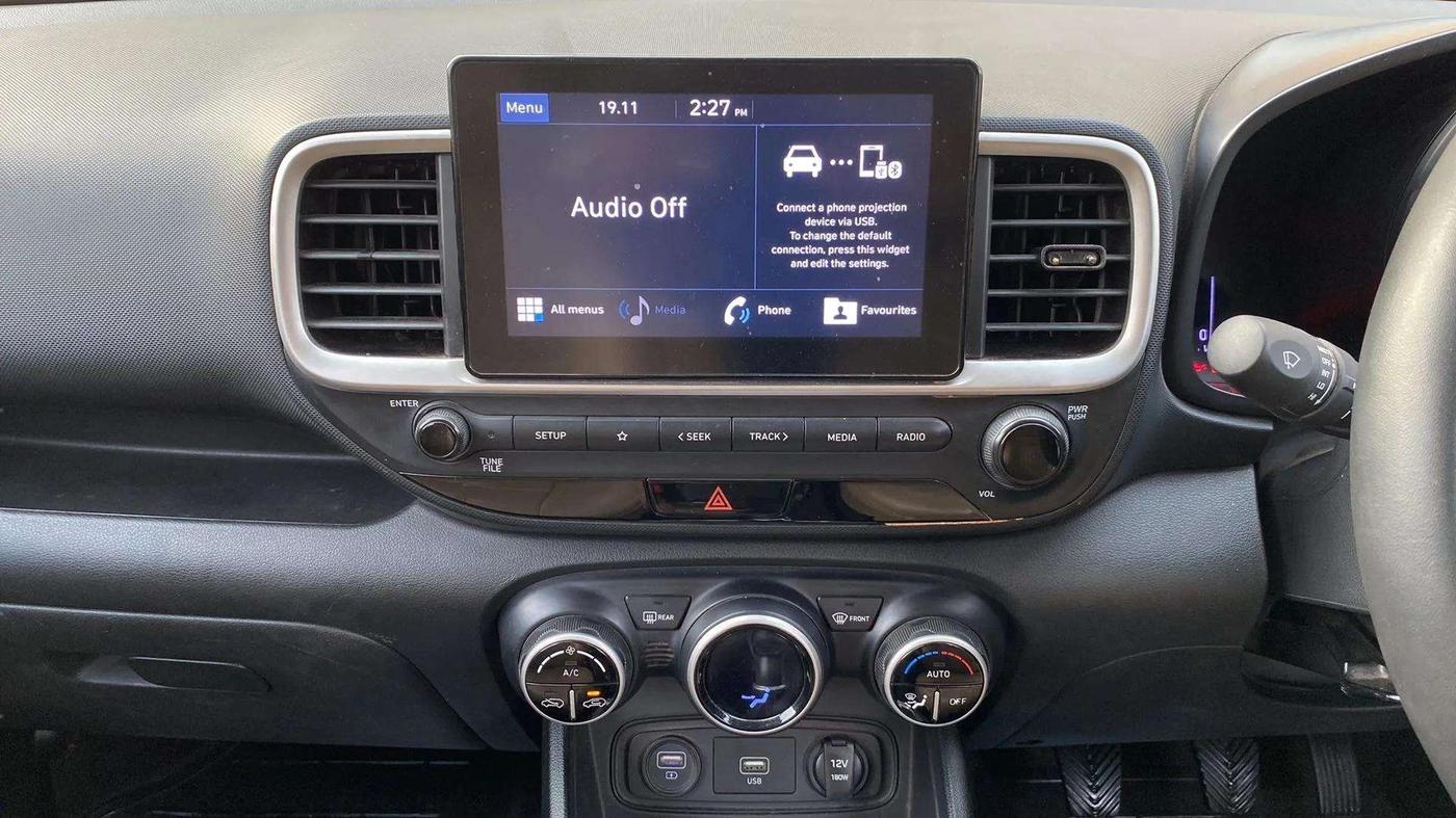 2019 Hyundai VENUE SX 1.0 TURBO, Petrol, Manual, 26,879 km, Air Conditioner
