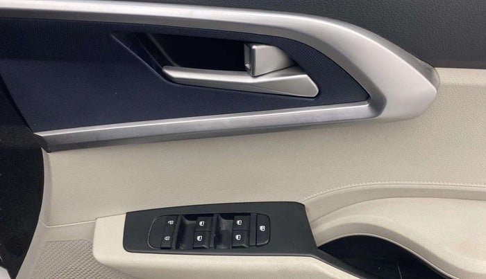 2022 KIA CARENS PREMIUM 1.5 PETROL 7 STR, Petrol, Manual, 24,329 km, Driver Side Door Panels Control