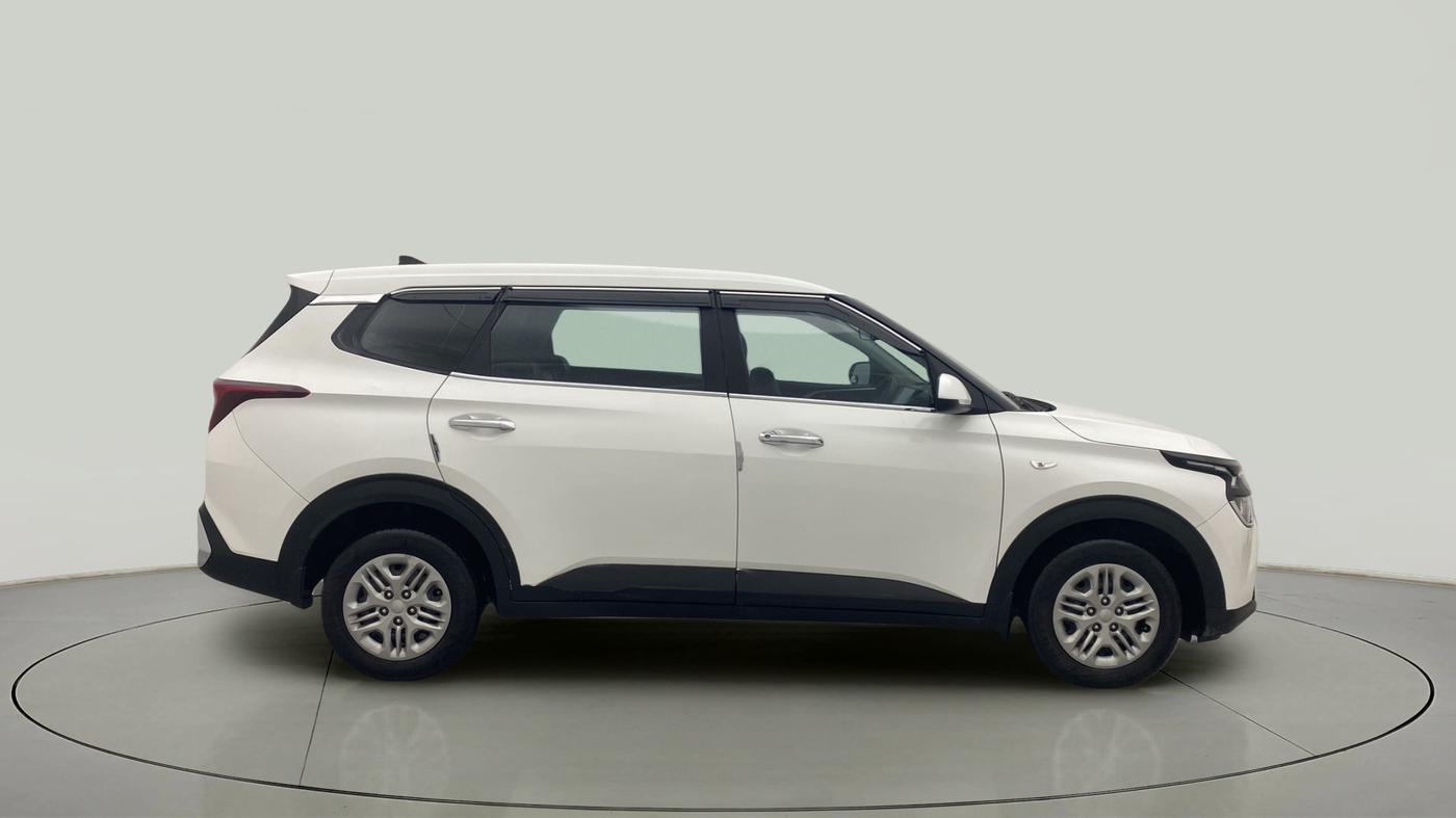 2022 KIA CARENS PREMIUM 1.5 PETROL 7 STR, Petrol, Manual, 24,329 km, Right Side View