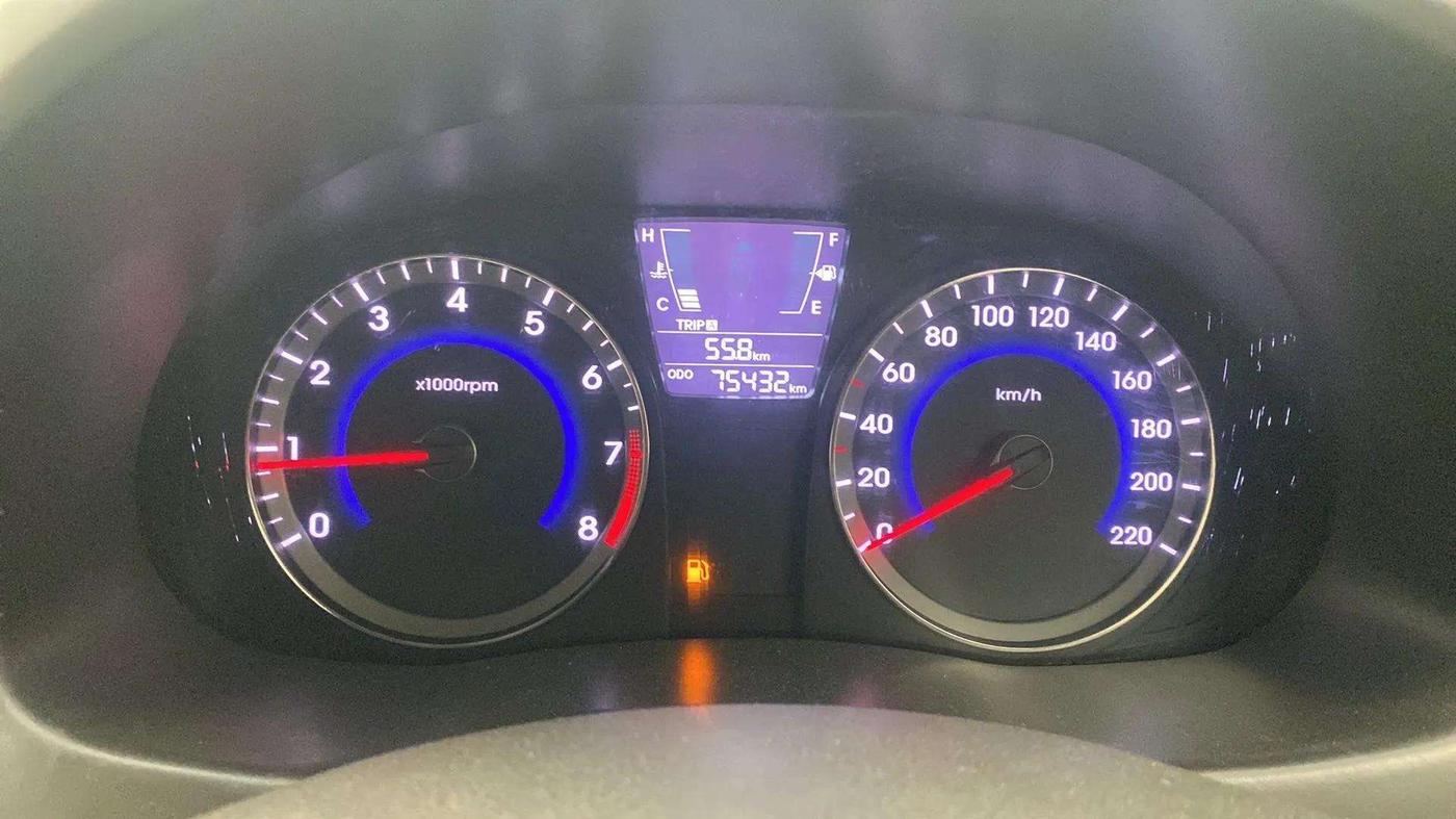 2014 Hyundai Verna FLUIDIC 1.6 VTVT SX, Petrol, Manual, 75,523 km, Odometer Image