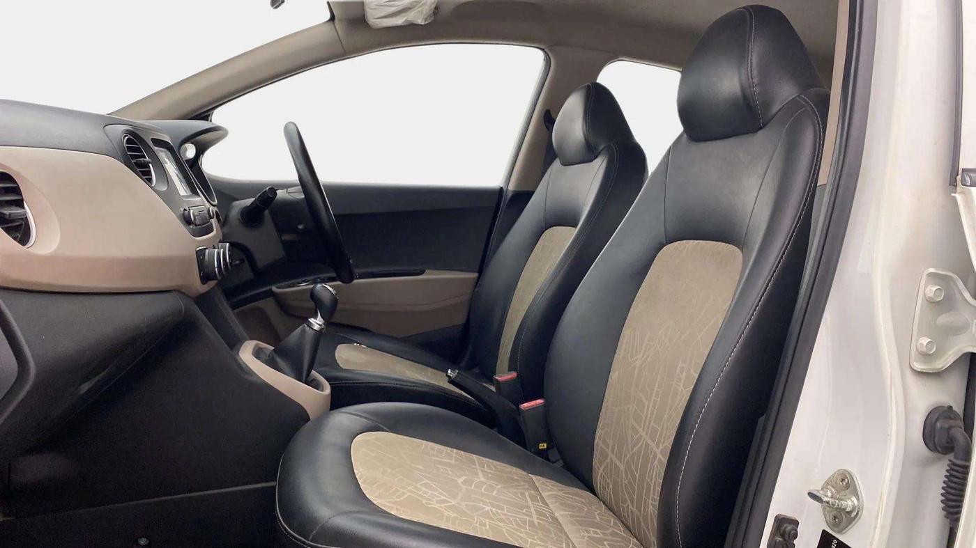 2018 Hyundai Grand i10 SPORTZ 1.2 KAPPA VTVT, Petrol, Manual, 33,924 km, Right Side Front Door Cabin