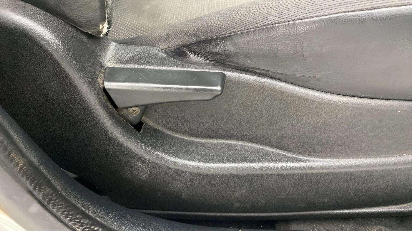 2018 Tata Tiago XM PETROL, Petrol, Manual, 89,001 km, Driver Side Adjustment Panel