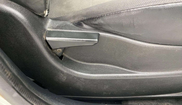 2018 Tata Tiago XM PETROL, Petrol, Manual, 89,001 km, Driver Side Adjustment Panel