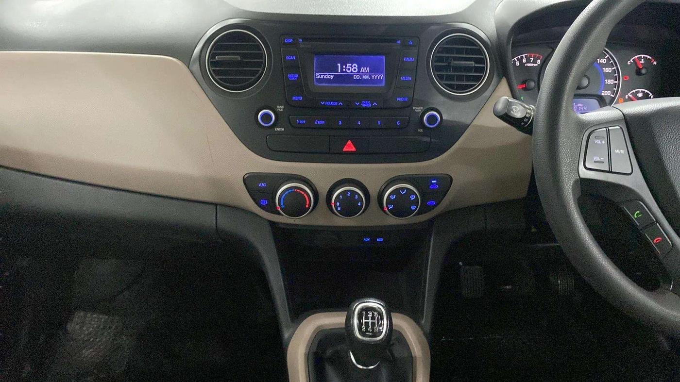 2015 Hyundai Grand i10 SPORTZ 1.2 KAPPA VTVT, Petrol, Manual, 27,402 km, Air Conditioner