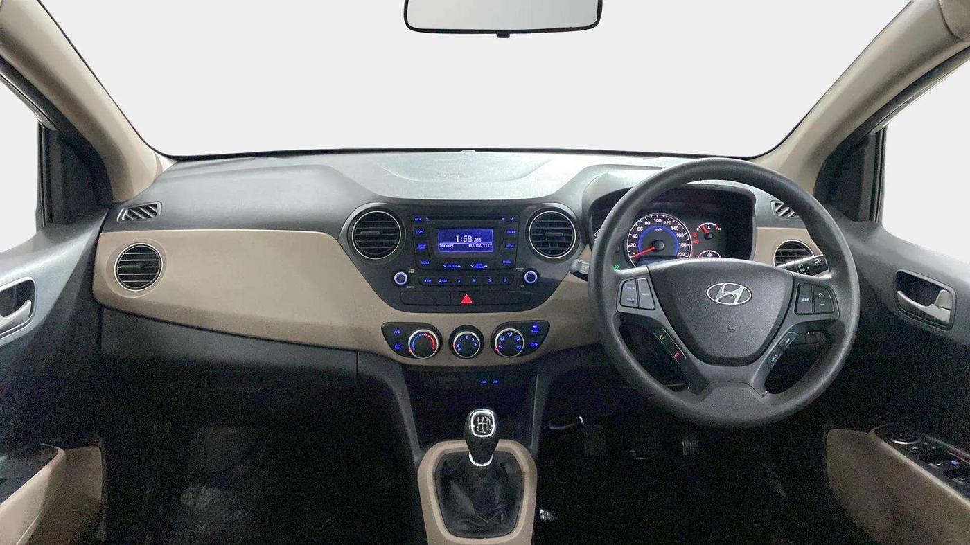 2015 Hyundai Grand i10 SPORTZ 1.2 KAPPA VTVT, Petrol, Manual, 27,402 km, Dashboard