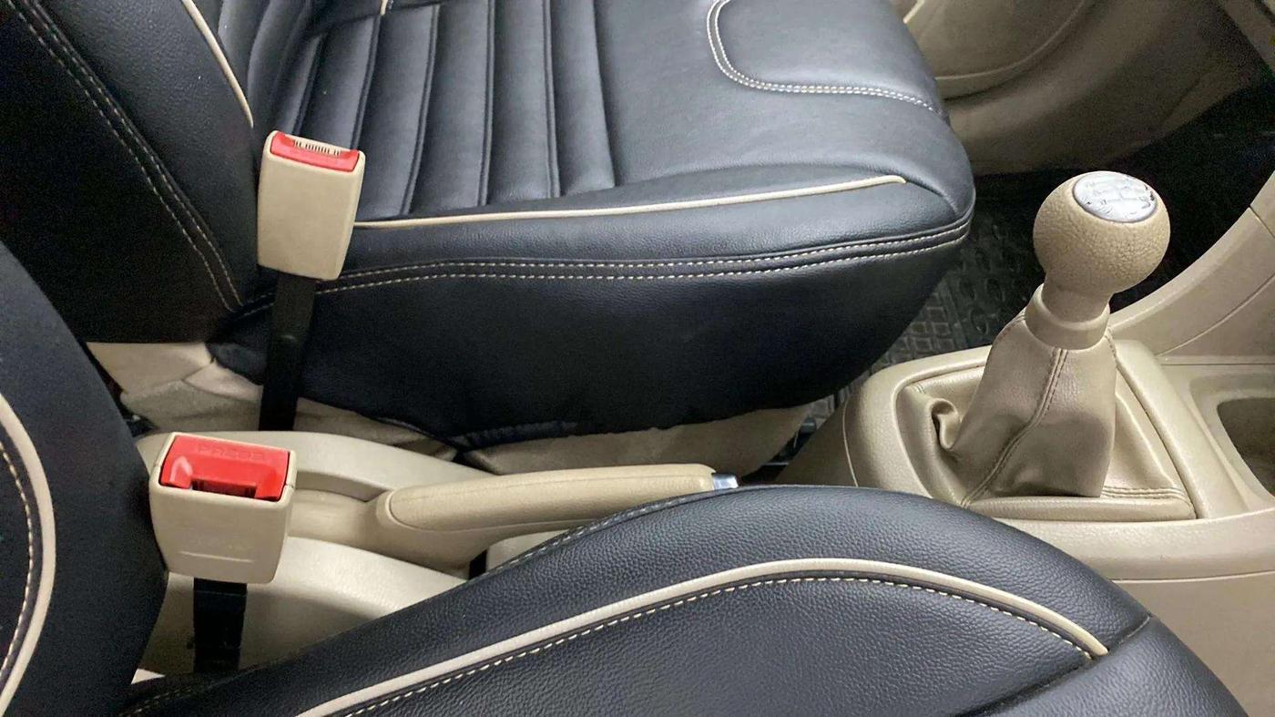 2014 Maruti Ertiga VXI, Petrol, Manual, 19,207 km, Gear Lever