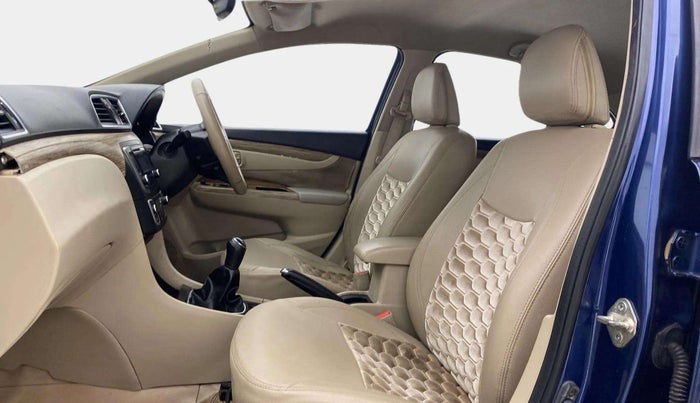 2019 Maruti Ciaz DELTA DIESEL 1.3, Diesel, Manual, 95,236 km, Right Side Front Door Cabin