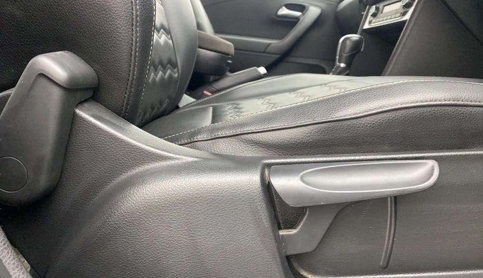 2019 Volkswagen Vento HIGHLINE PLUS 1.2 AT, Petrol, Automatic, 22,553 km, Driver Side Adjustment Panel