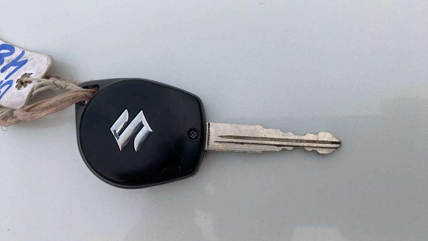 2016 Maruti Swift Dzire VDI ABS, Diesel, Manual, 58,033 km, Key Close Up