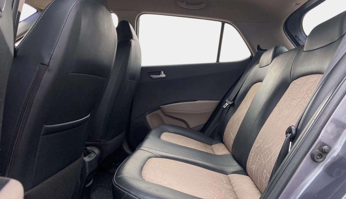 2018 Hyundai Grand i10 SPORTZ AT 1.2 KAPPA VTVT, Petrol, Automatic, 41,083 km, Right Side Rear Door Cabin