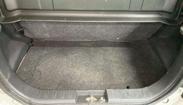 2017 Maruti Alto K10 VXI (O), Petrol, Manual, 14,176 km, Boot Inside