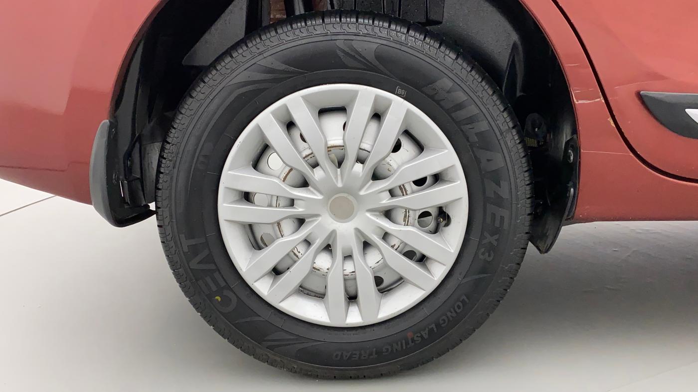 2017 Maruti Dzire VDI, Diesel, Manual, 71,242 km, Right Rear Wheel