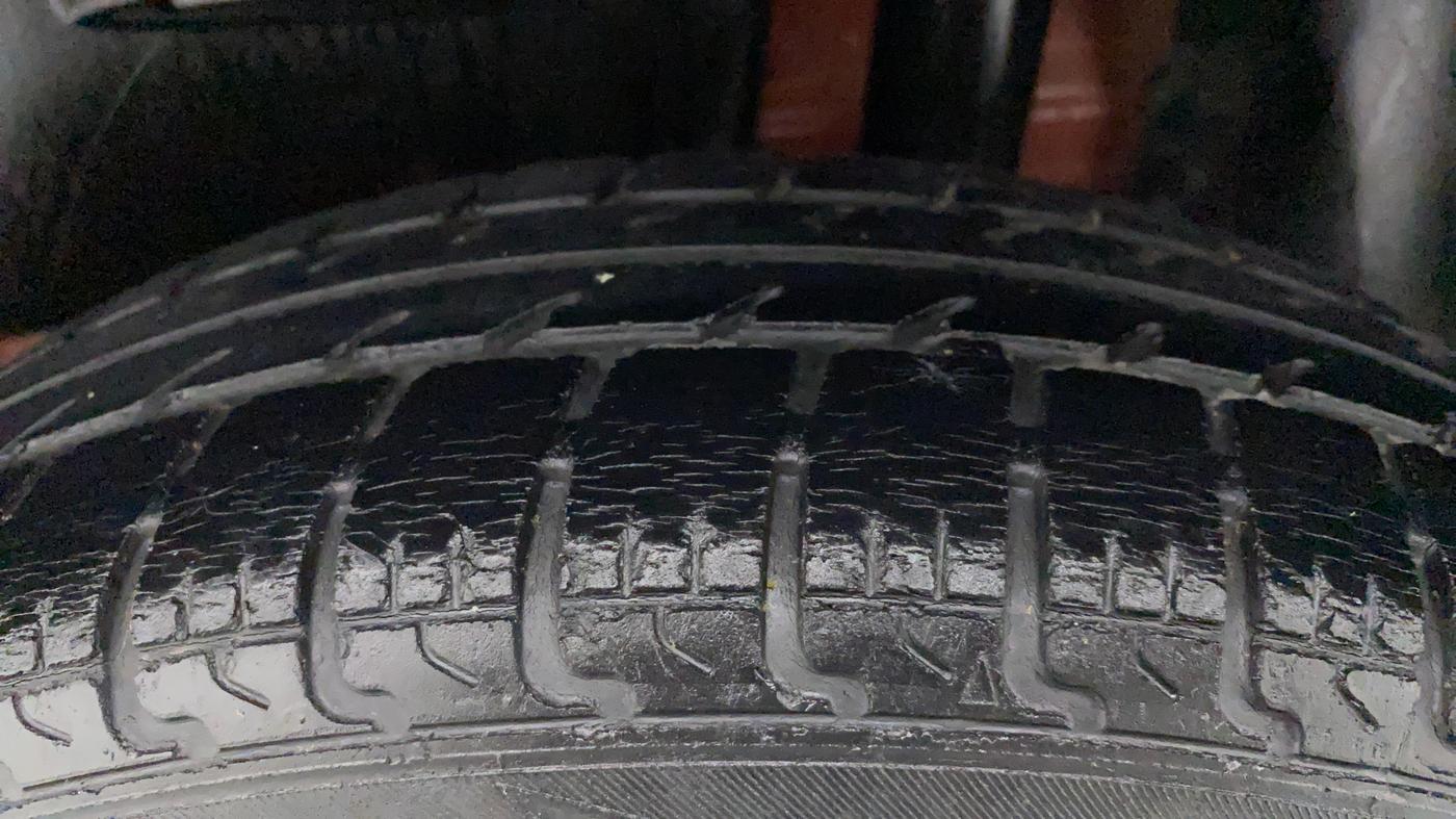 2017 Maruti Dzire VDI, Diesel, Manual, 71,242 km, Left Rear Tyre Tread