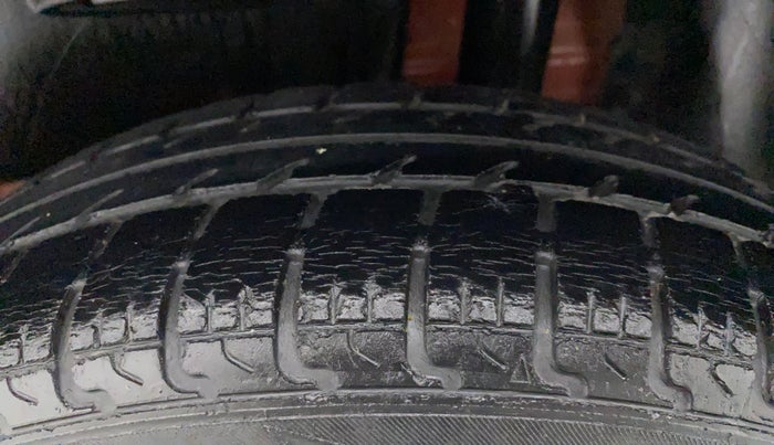 2017 Maruti Dzire VDI, Diesel, Manual, 71,242 km, Left Rear Tyre Tread