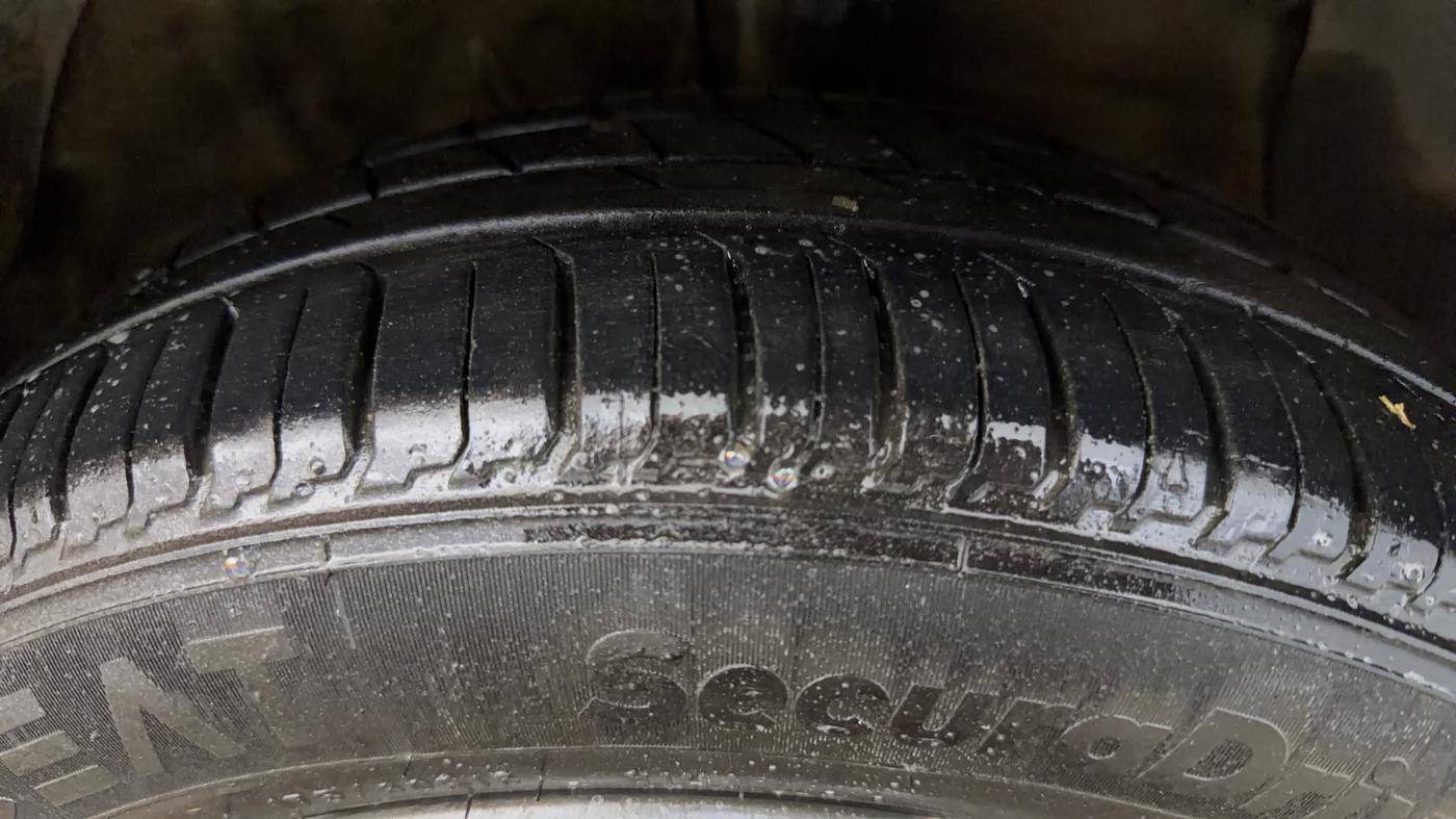 2021 Hyundai AURA S 1.2 CNG, CNG, Manual, 64,674 km, Right Front Tyre Tread