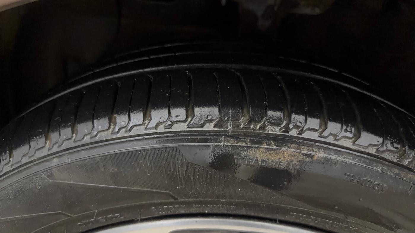 2021 Hyundai AURA S 1.2 CNG, CNG, Manual, 64,674 km, Left Front Tyre Tread
