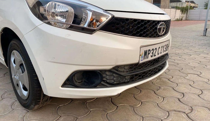 2017 Tata Tiago XT PETROL, Petrol, Manual, 50,166 km, Front bumper - Minor scratches