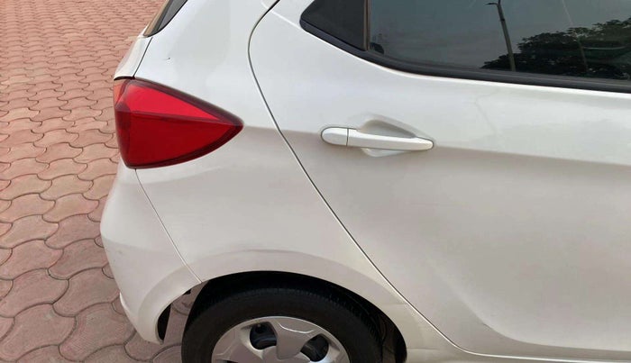 2017 Tata Tiago XT PETROL, Petrol, Manual, 50,166 km, Right quarter panel - Slightly dented