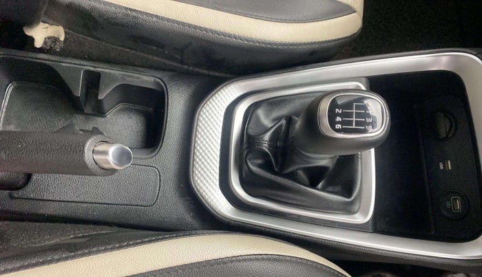 2022 KIA SONET HTX 1.5, Diesel, Manual, 35,736 km, Gear Lever