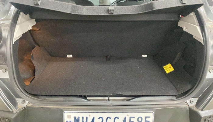 2023 Tata PUNCH ACCOMPLISHED DAZZLE SUNROOF CNG MT, CNG, Manual, 7,936 km, Boot Inside