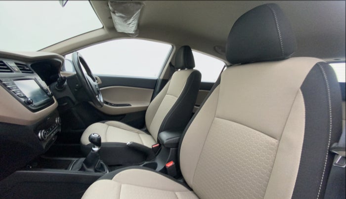 2016 Hyundai Elite i20 ASTA 1.2 (O), Petrol, Manual, 62,179 km, Right Side Front Door Cabin
