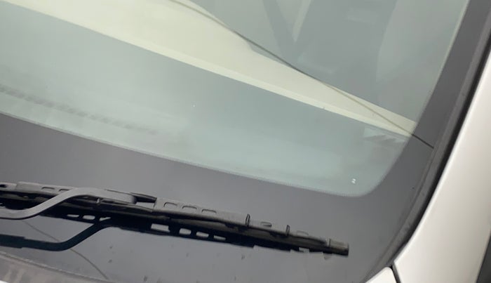 2016 Hyundai Elite i20 ASTA 1.2 (O), Petrol, Manual, 62,179 km, Front windshield - Minor spot on windshield