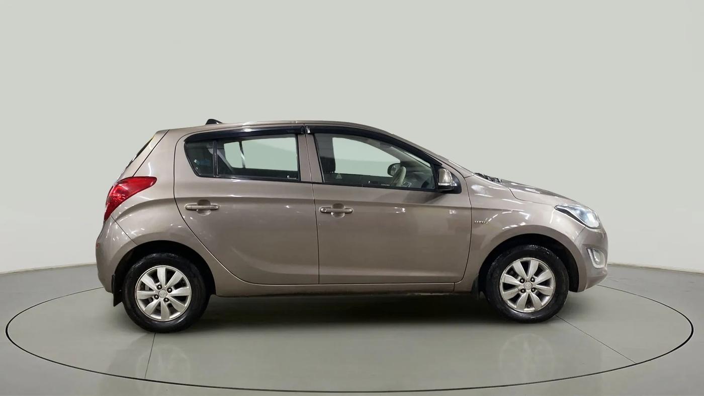 2012 Hyundai i20 SPORTZ 1.2, Petrol, Manual, 60,463 km, Right Side View