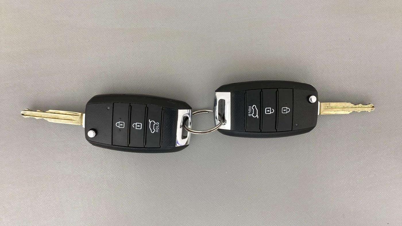 2022 KIA SONET HTK PLUS 1.2, Petrol, Manual, 29,076 km, Key Close Up