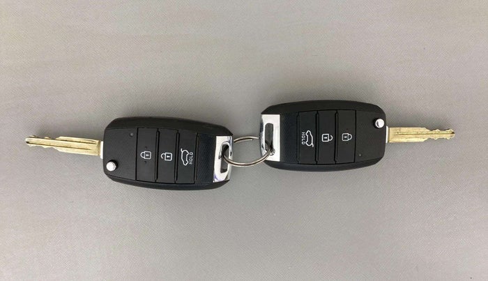 2022 KIA SONET HTK PLUS 1.2, Petrol, Manual, 29,076 km, Key Close Up
