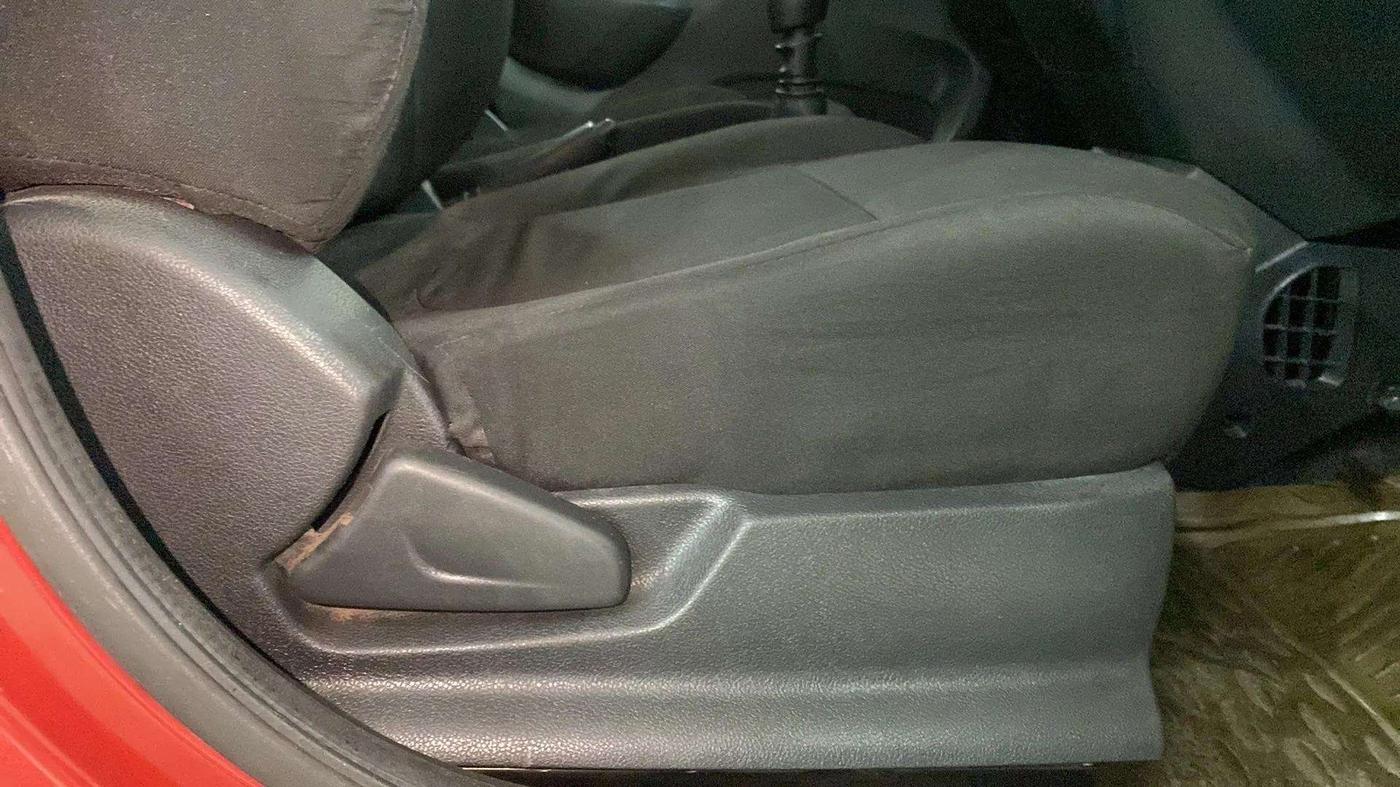 2016 Renault Kwid RXT 0.8, Petrol, Manual, 44,286 km, Driver Side Adjustment Panel