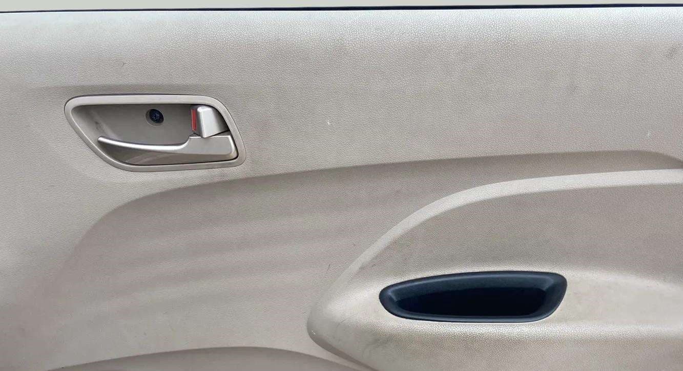 2019 Hyundai NEW SANTRO SPORTZ AMT, Petrol, Automatic, 32,130 km, Driver Side Door Panels Control
