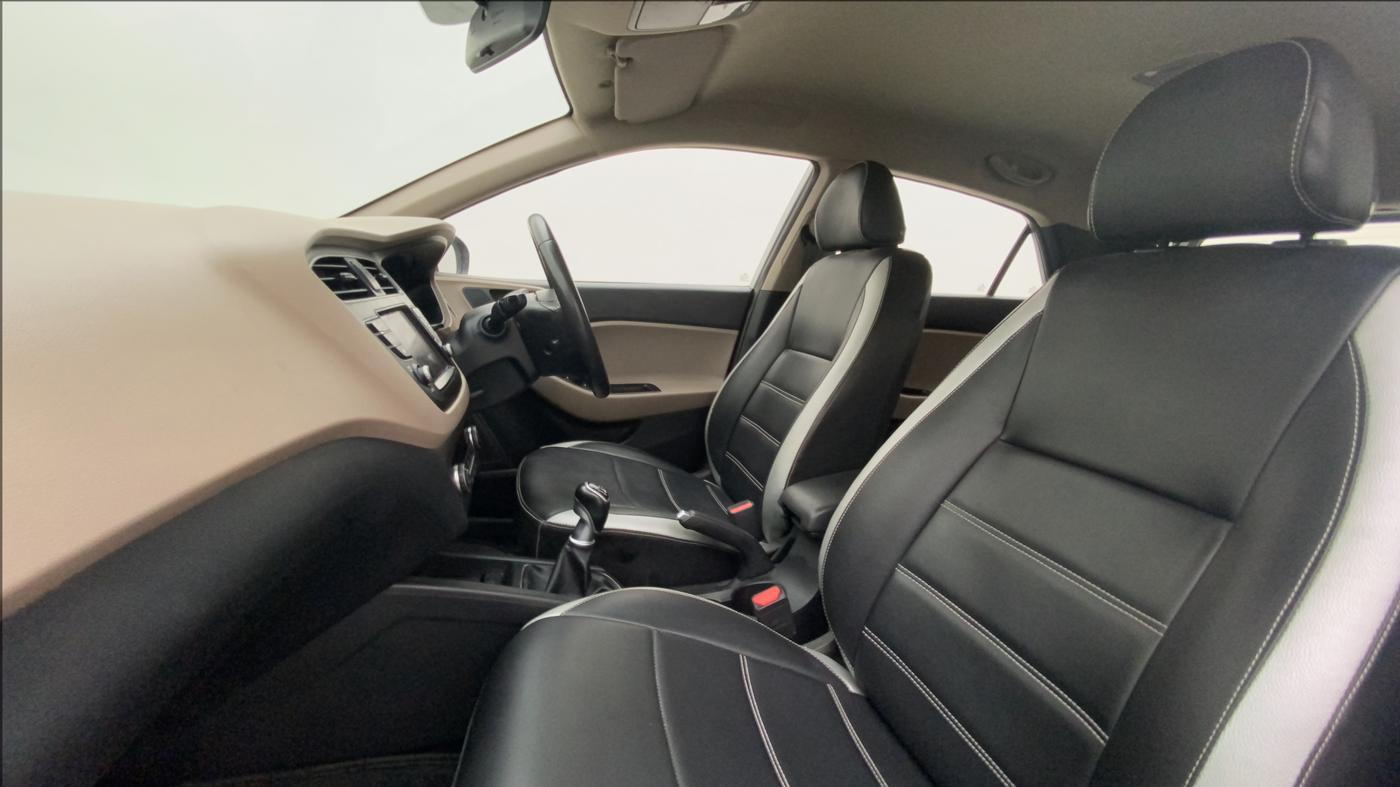 2019 Hyundai Elite i20 ASTA 1.4 CRDI (O), Diesel, Manual, 18,035 km, Right Side Front Door Cabin