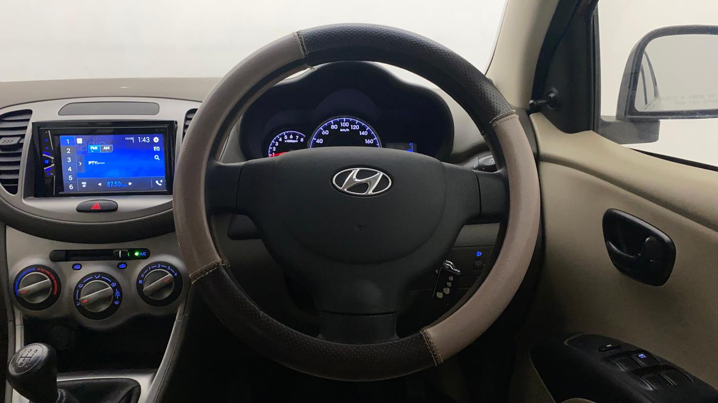 2014 Hyundai i10 MAGNA 1.1, Petrol, Manual, 40,001 km, Steering Wheel Close Up