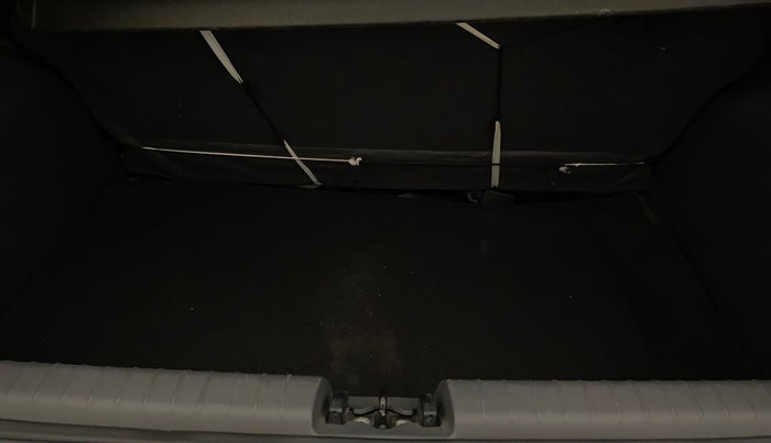 2019 Hyundai GRAND I10 NIOS SPORTZ AMT 1.2 KAPPA VTVT, Petrol, Automatic, 32,975 km, Boot Inside
