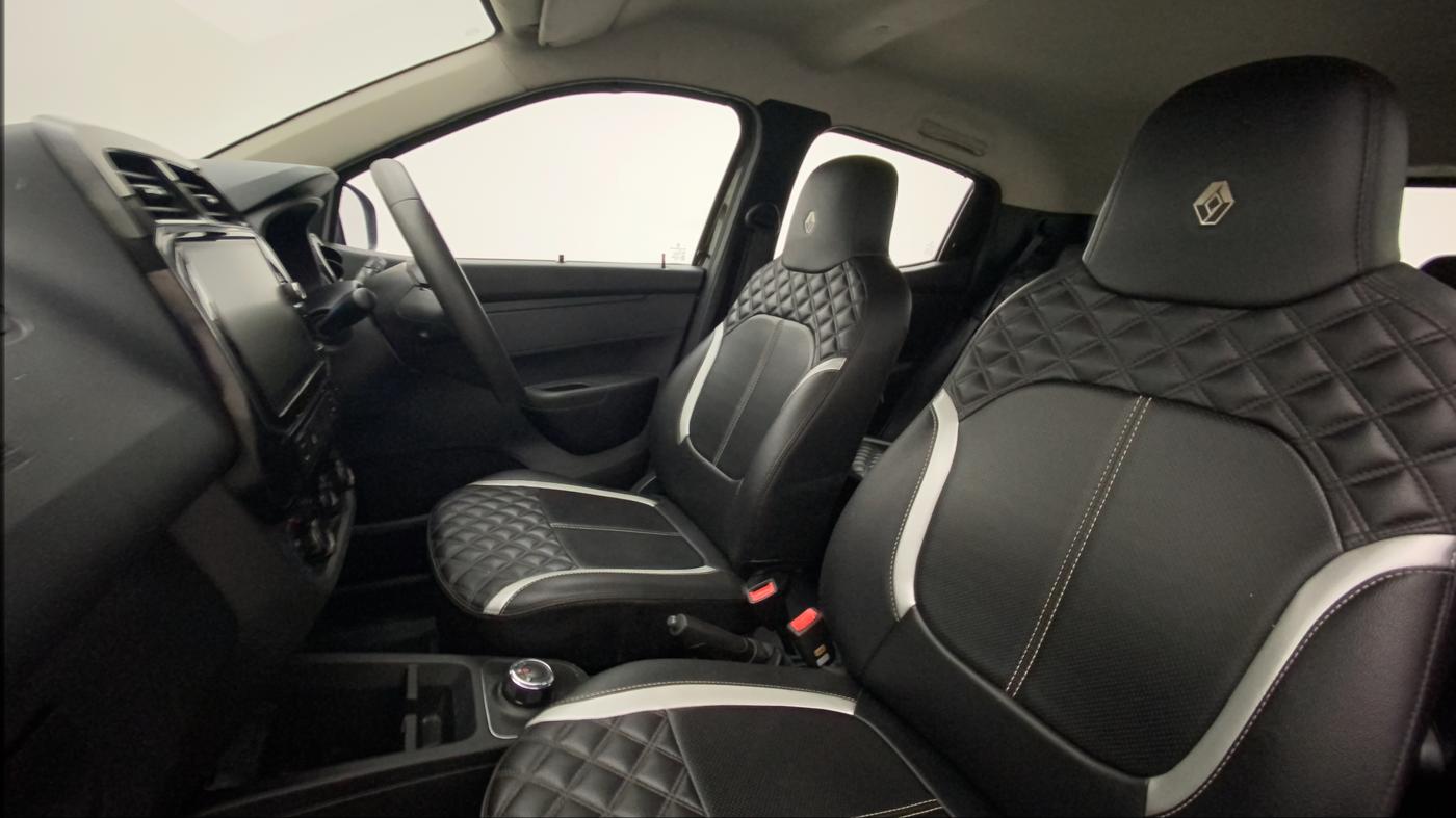 2023 Renault Kwid RXT 1.0 AMT, Petrol, Automatic, 26,446 km, Right Side Front Door Cabin