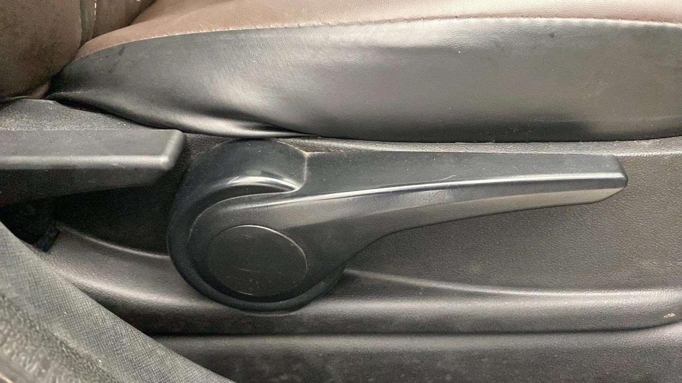2018 Tata NEXON XZ PLUS PETROL, CNG, Manual, 87,779 km, Driver Side Adjustment Panel