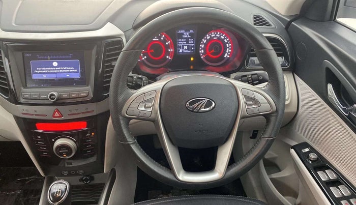 2021 Mahindra XUV300 W8 1.2 PETROL, Petrol, Manual, 33,715 km, Steering Wheel Close Up