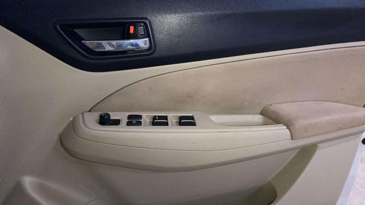 2018 Maruti Dzire VXI, Petrol, Manual, 67,441 km, Driver Side Door Panels Control