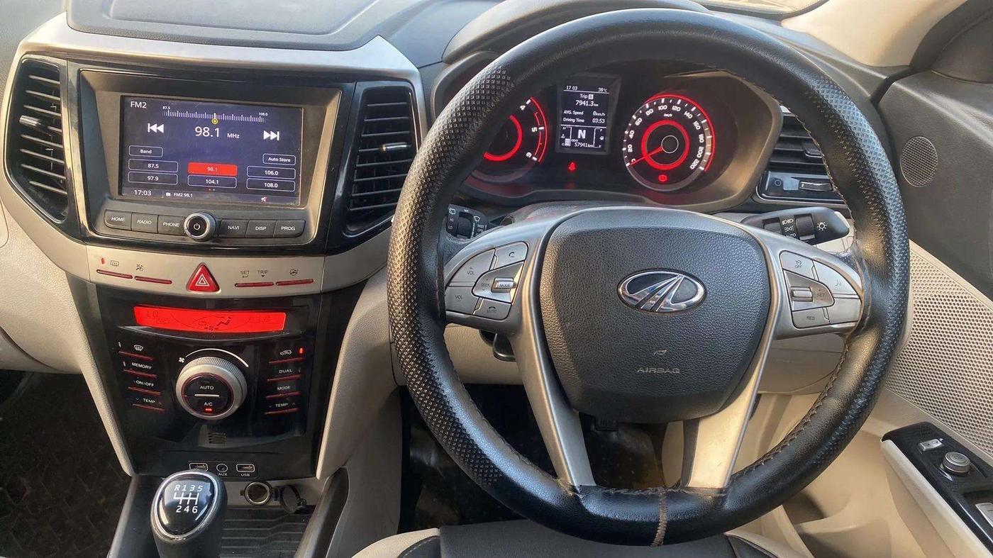 2019 Mahindra XUV300 W8 1.5 DIESEL, Diesel, Manual, 58,286 km, Steering Wheel Close Up