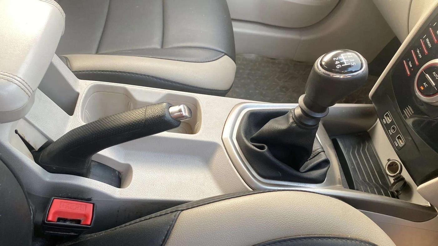 2019 Mahindra XUV300 W8 1.5 DIESEL, Diesel, Manual, 58,286 km, Gear Lever
