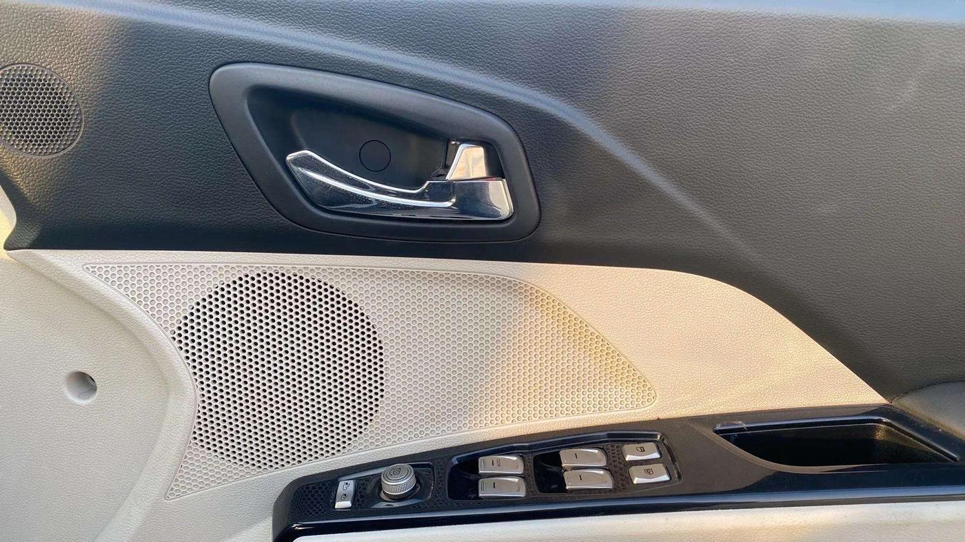 2019 Mahindra XUV300 W8 1.5 DIESEL, Diesel, Manual, 58,286 km, Driver Side Door Panels Control