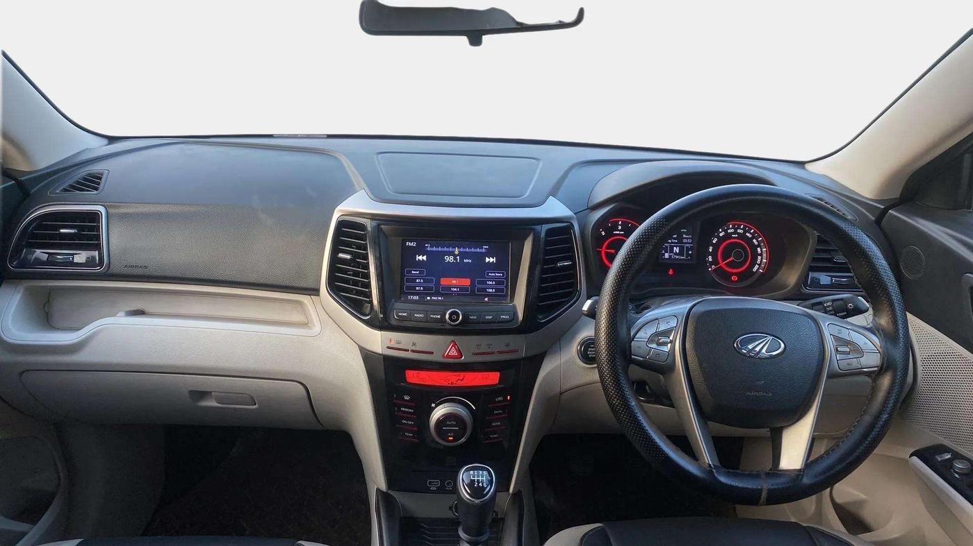 2019 Mahindra XUV300 W8 1.5 DIESEL, Diesel, Manual, 58,286 km, Dashboard