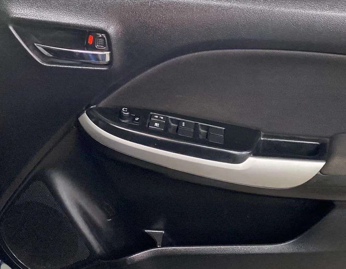 2018 Maruti Baleno ALPHA PETROL 1.2, Petrol, Manual, 33,601 km, Driver Side Door Panels Control