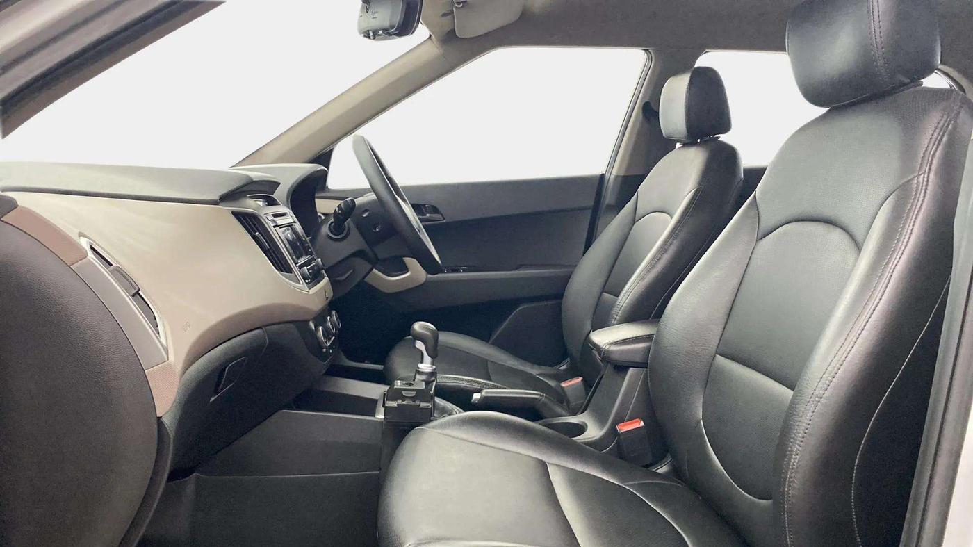 2017 Hyundai Creta E PLUS 1.6 PETROL, Petrol, Manual, 42,718 km, Right Side Front Door Cabin