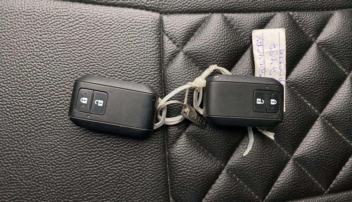 2019 Maruti Baleno ZETA PETROL 1.2, Petrol, Manual, 24,522 km, Key Close Up