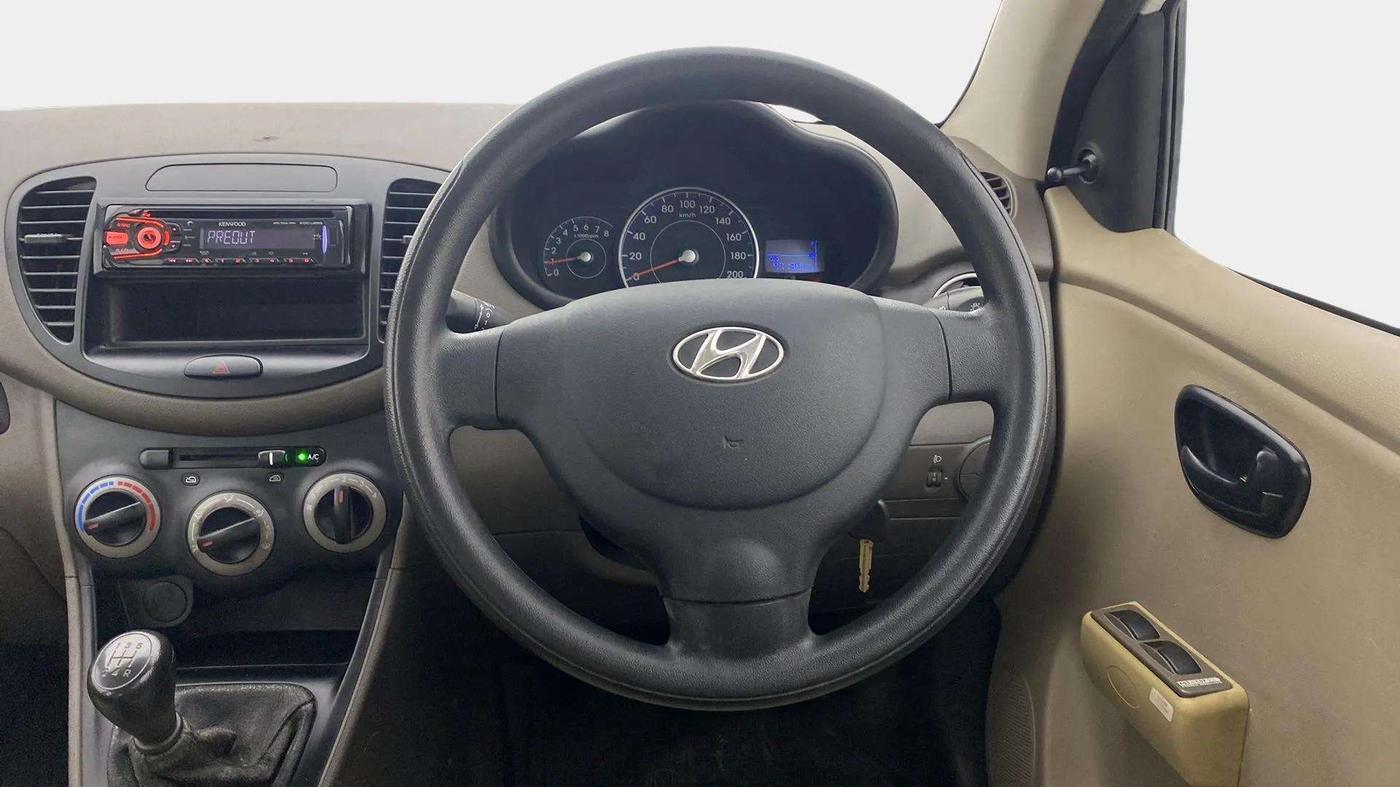 2015 Hyundai i10 ERA 1.1, Petrol, Manual, 47,150 km, Steering Wheel Close Up